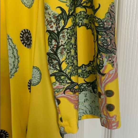 White Mark Yellow Patterned Women's Top - Picture 5 of 7